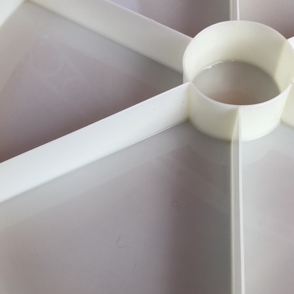 Vintage “Party Susan” Tupperware Divided Tray-Lid & Removable Handle-12in - Picture 7 of 13